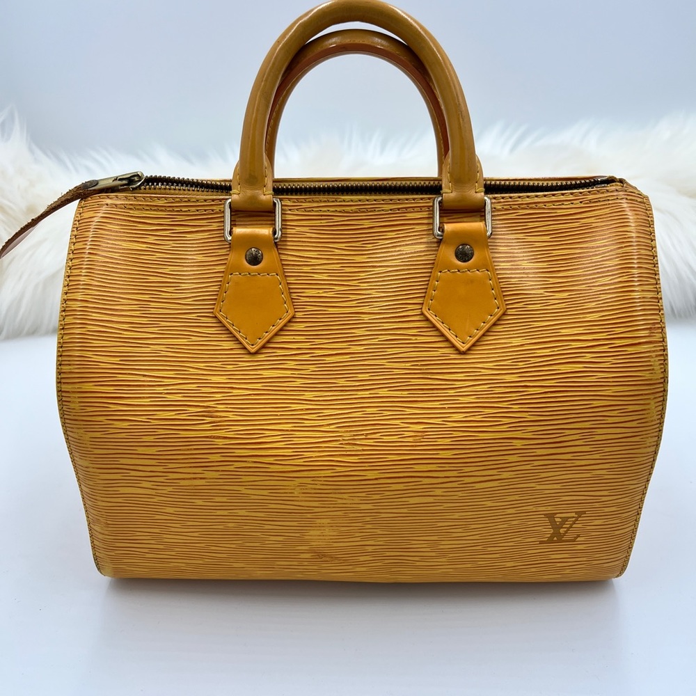 ♦️Louis Vuitton Epi Speedy 25
